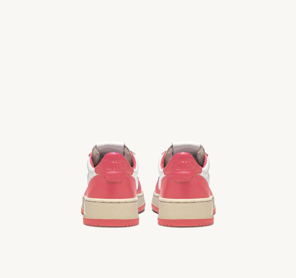 MEDALIST SNEAKERS