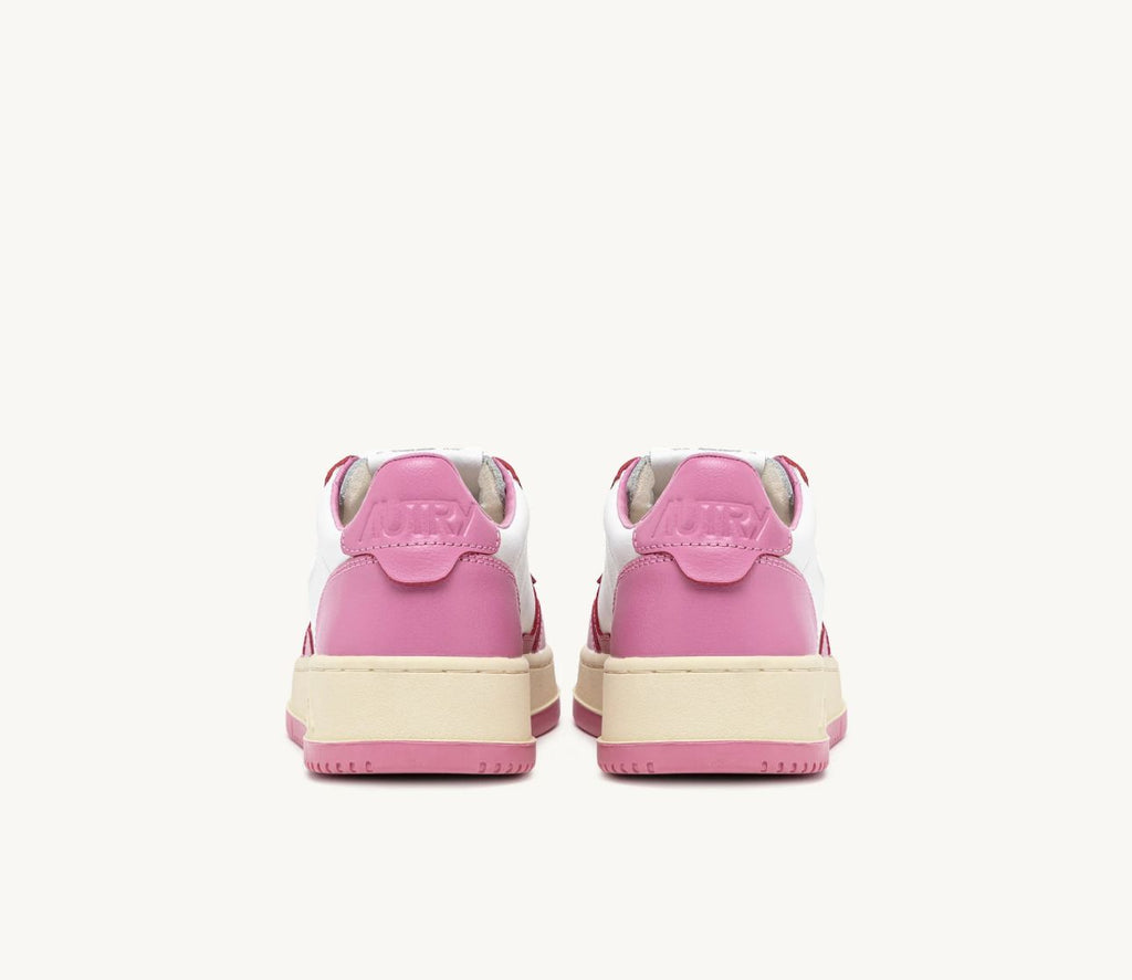 MEDALIST SNEAKERS